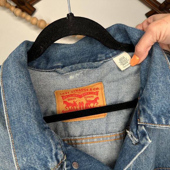 Levi's Distressed Bleached Denim Jean Jacket - Picture 6 of 6